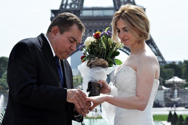Paris Renew Your Wedding Vows Experience with Professional Photographer