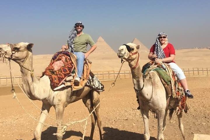 2 Hour Private Camel Ride Around Giza Pyramids Gate