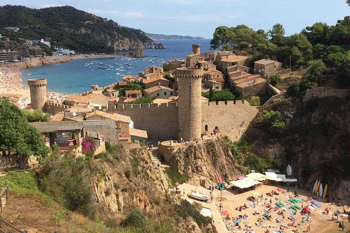 Costa Brava Hike & Tossa de Mar: Small Group Tour from Barcelona