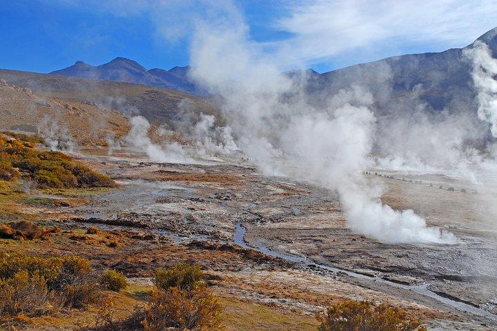 サンペドロデアタカマ（San Pedro de Atacama）のEl Tatio Geysersツアー