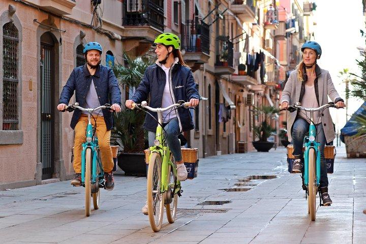 バルセロナモンジュイックEバイクツアー：城、景色＆見どころ