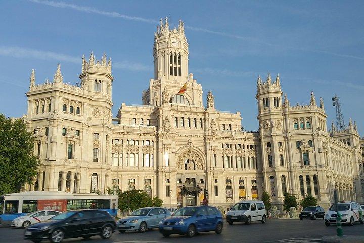 Madrid Private Panorama-Stadtrundfahrt mit dem Glasdach-Van