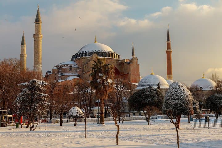 Morning Istanbul: Half-Day Tour with Blue Mosque, Hagia Sophia, Hippodrome and Grand Bazaar