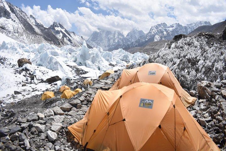 Trekking no acampamento base do Everest