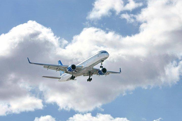 Geteilter Ankunftstransfer | El Salvador Internationaler Flughafen nach San Salvador