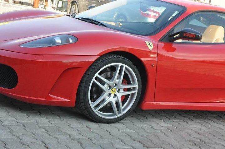 Expérience Ferrari d'une journée avec essai routier à Maranello, Italie