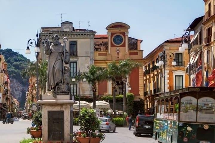 Private Tour: Pompeii and Positano Day Trip from Rome