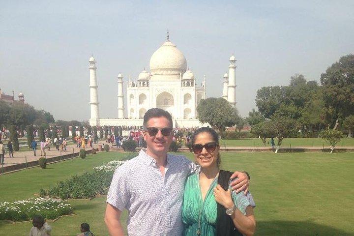 Tour privato: Sunrise Trip To Agra Da Delhi Compreso Taj Mahal e Agra Fort