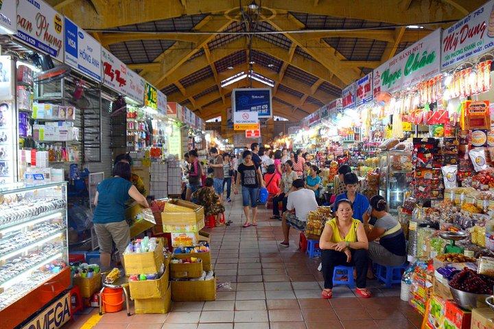 Saigon en une journée : visite d’Hô-Chi-Minh-Ville et excursion culinaire en soirée