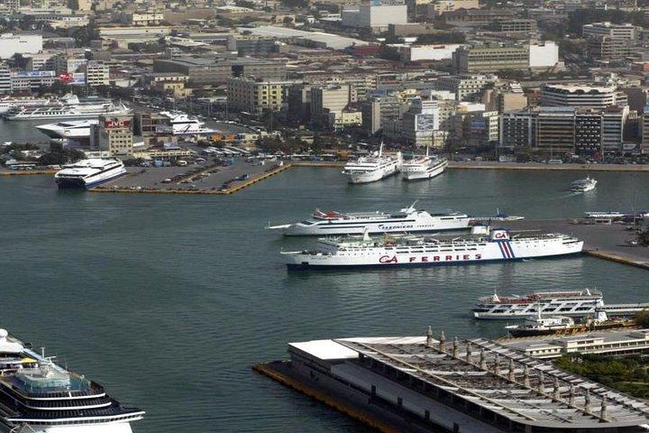 Trasferimento privato dal porto del Pireo all'aeroporto di Atene