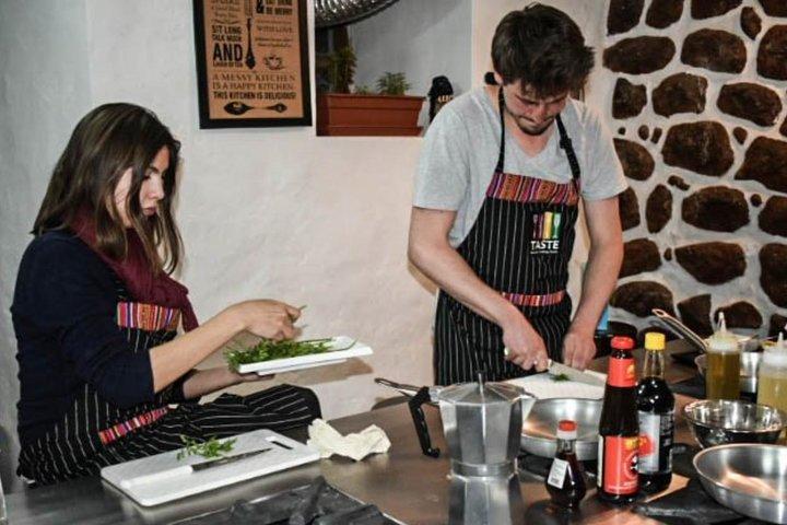 High-End Peruvian Cooking Class, Pisco Sour & San Pedro Market