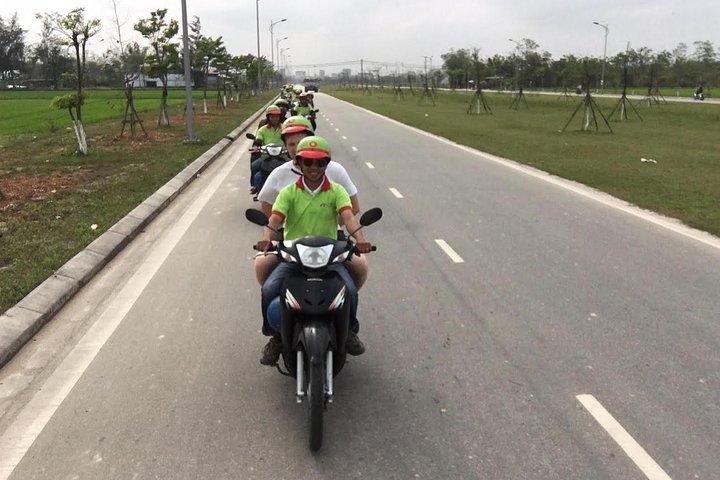 フエ・モーニング・カントリーサイドバイクツアー