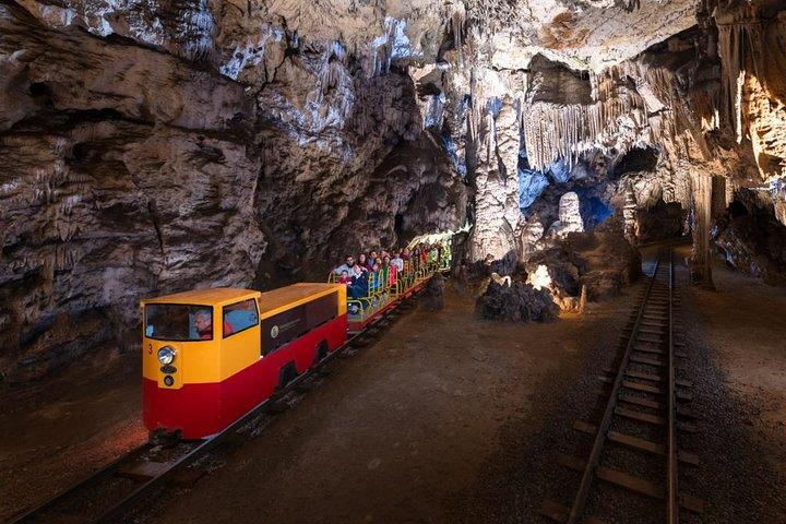 Visite privée de la grotte de Postojna et du château de Predjama depuis Koper