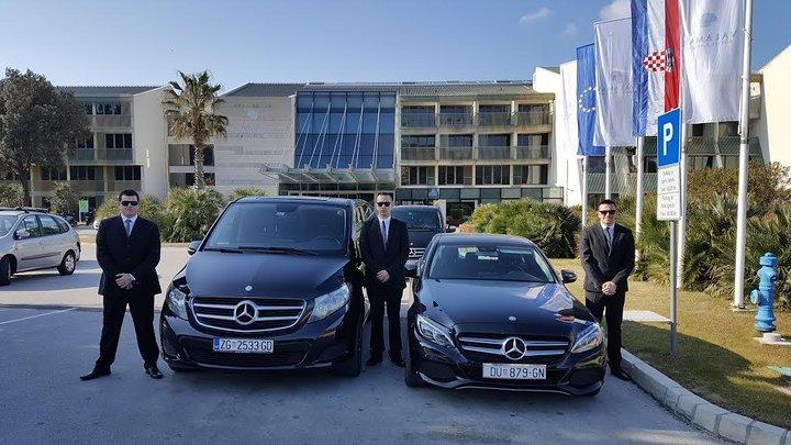 Luxury private transfer: Dubrovnik to Dubrovnik airport