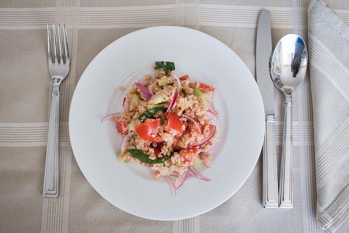 Cesarine：シエナの地元の家での市場ツアーと典型的な食事