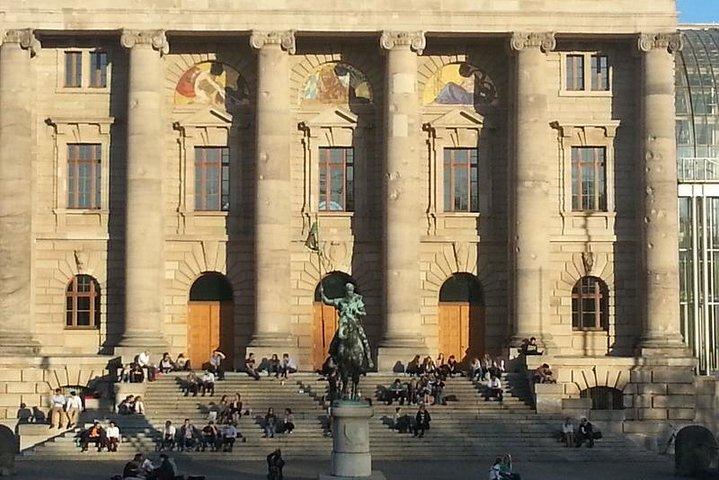 Munich Bike Tour incl 3rd Reich Sites & Beer Garden Stop @ 9h30