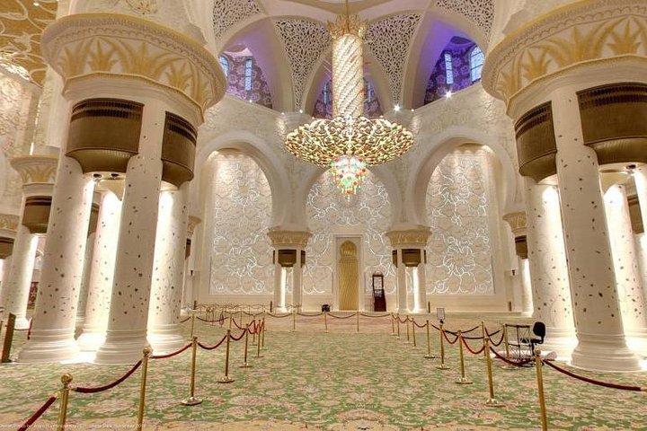 Abu Dhabi-tur med den store moske og BAPS-templet