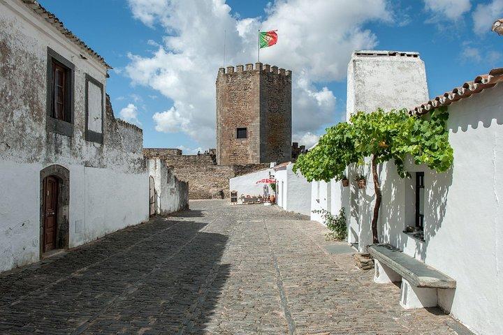 Evora and Monsaraz Private Tour From Lisbon