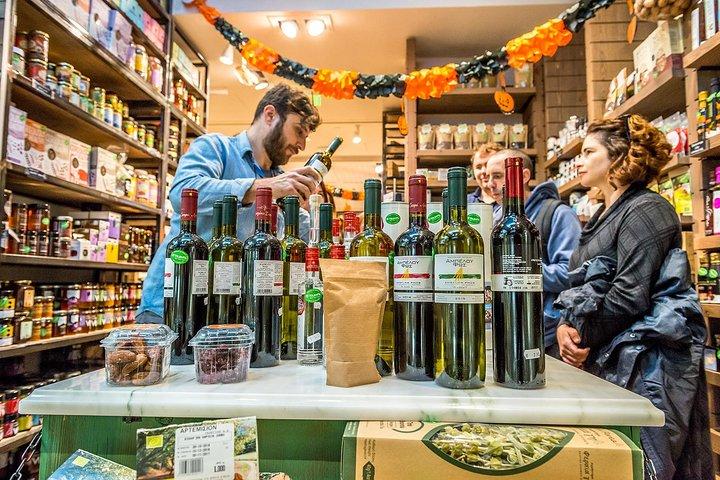 Tour privato a piedi per cibo e città ad Atene