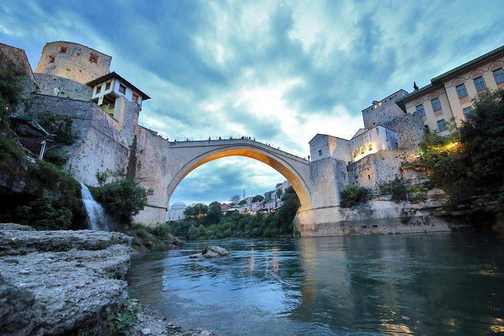 Vjetrenica 洞窟、モスタル、Kravica の滝