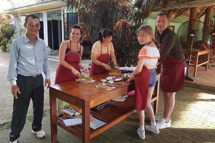 Hoi An ECo Cooking Class Tour avgår från HOI AN eller DA NANG city (Private Tour)