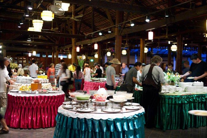 Buffet dinner with Apsara Show (Free 2 ways hotel transfer)