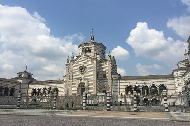 O Cemitério Monumental de Milão: descubra o inesperado