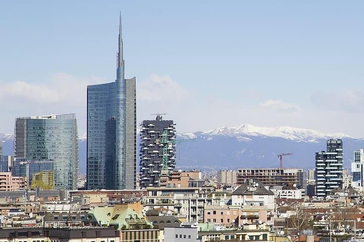 Private Porta Nuova Walking Tour and Food Tasting