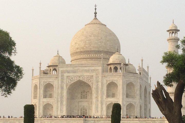 Taj Mahal Sunrise Tour - Private Skip The Line Ticket & Guide