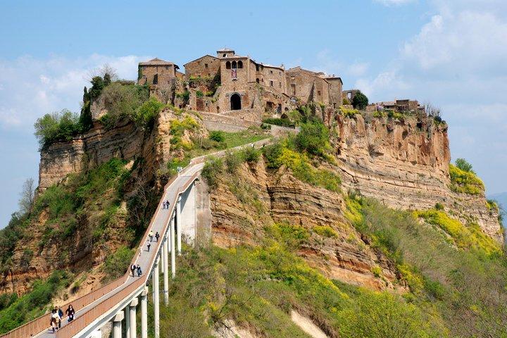 Orvieto to Civita di Bagnoregio Round Trip Shuttle Transfer