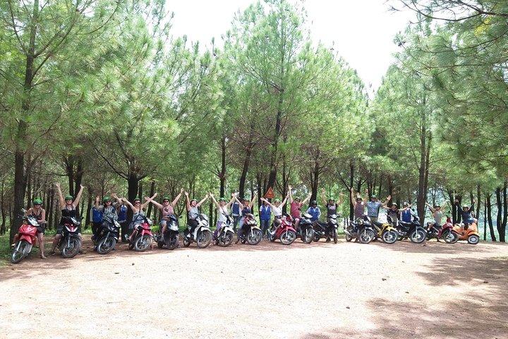 Hue Motorcycle & Boat Tour ao campo e locais patrimoniais