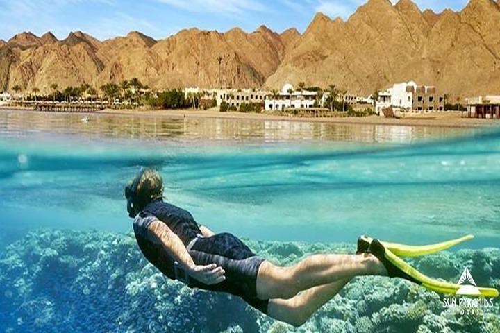 Dagstur vid Röda havet vid Stella Di Mare i Egypten