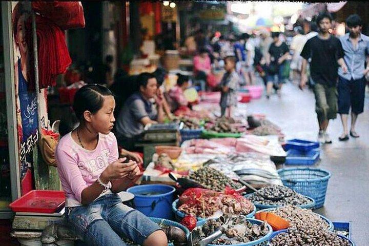 Private Old Xiamen Ervaring van Gulangyu Island, Zhongshan Road, 8e Market