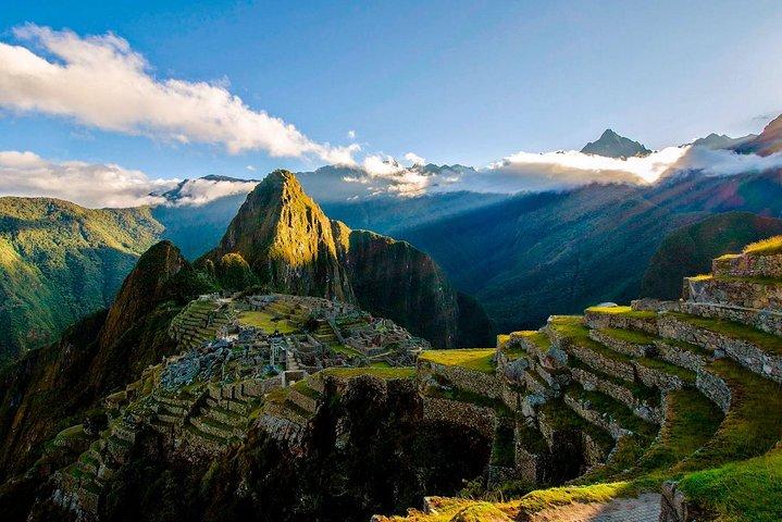 クスコから一流のIncaRail列車で息を飲むMachuPicchu FullDayツアー