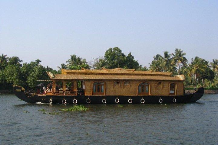 Kochi privat tur: Kerala Backwater Houseboat Day Cruise i Aleppey