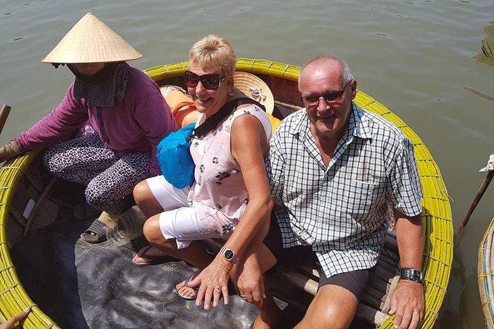 JEEP TOUR -HOI AN Countryside Life with 3 VILLAGES & BASKET BOAT - （ 3つの村とバスケットボートのある田舎暮らし）