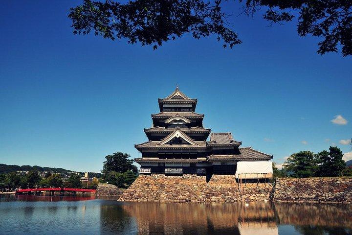 Nagano Private Walking Tour com um local