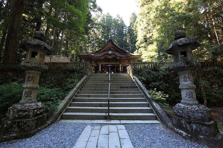 Nagano Private Walking Tour com um local