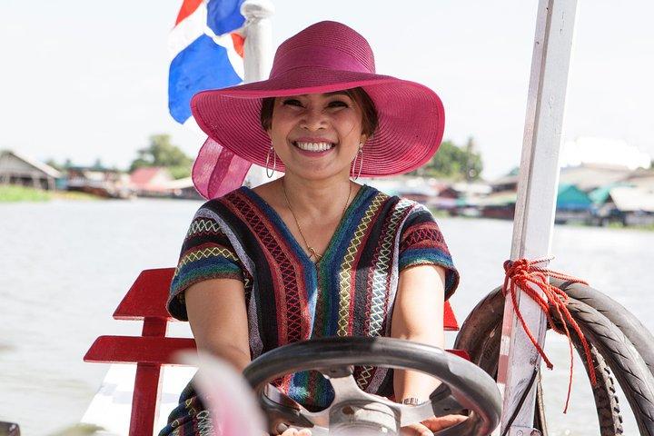 Tour por el mercado de Bangkok y clase de cocina tailandesa con paseo en barco con Aoy