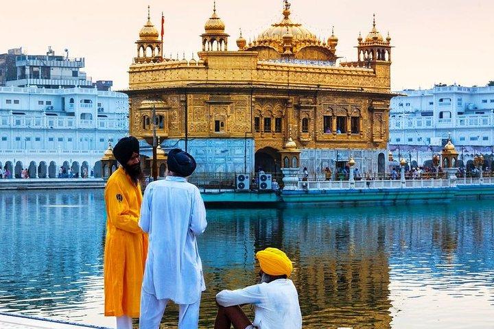 Excursión de 3 días a Agra y Amritsar desde Delhi con estancia en tren y hotel