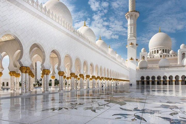 Excursión por la ciudad de Abu Dhabi desde Dubai