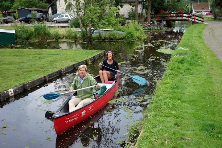 Guided Canoe Adventure with Picnic Lunch in Waterland from Amsterdam