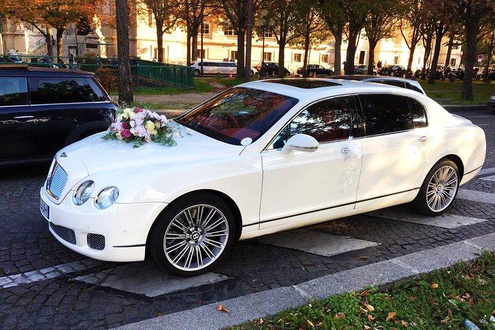 Traslado privado de París en el lujoso Bentley