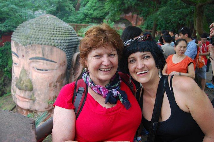 Private Leshan Buda Gigante e viagem de degustação de comida local