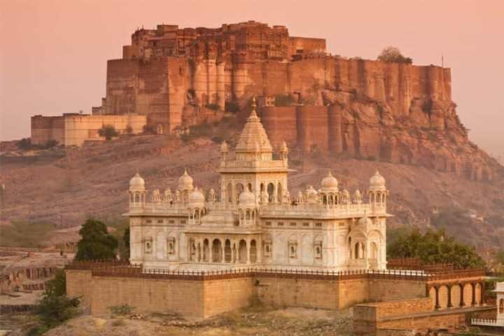 3 Tage private Jodhpur Stadtrundfahrt mit Dorftour & Wüstensafari