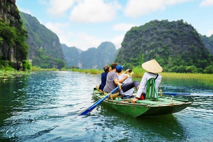Ninh Binh Luxury Full Day Tour med Cykling og Boat Trip