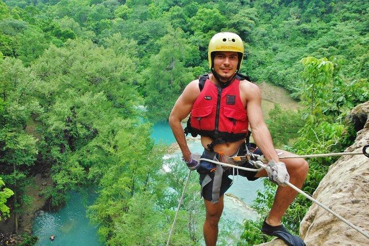 Rappel junto a las Minas Viejas y la cascada Micos