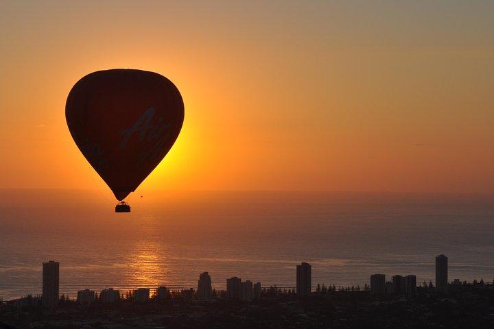 Gold Coast Heißluftballon mit 5-Sterne-Champagner-Frühstücksbuffet