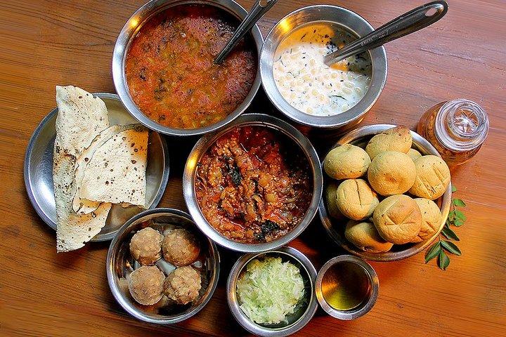 インド人家族との伝統的なディナー、ジャイプールの夜のツアー付き