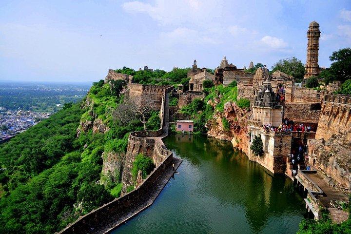 Guided Chittorgarh Fort Tour From Jaipur With Drop At Udaipur
